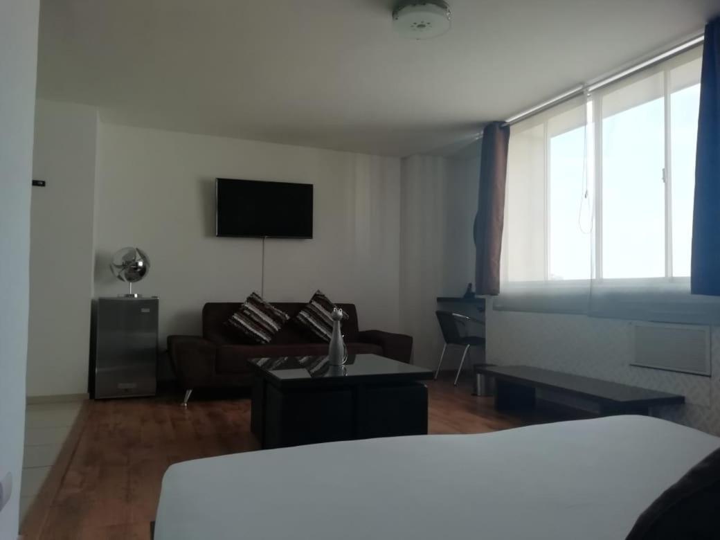 Hotel Americana Кали Екстериор снимка