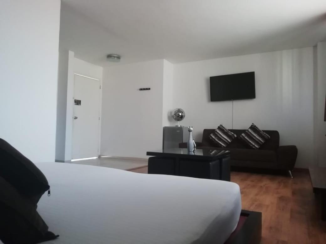 Hotel Americana Кали Екстериор снимка