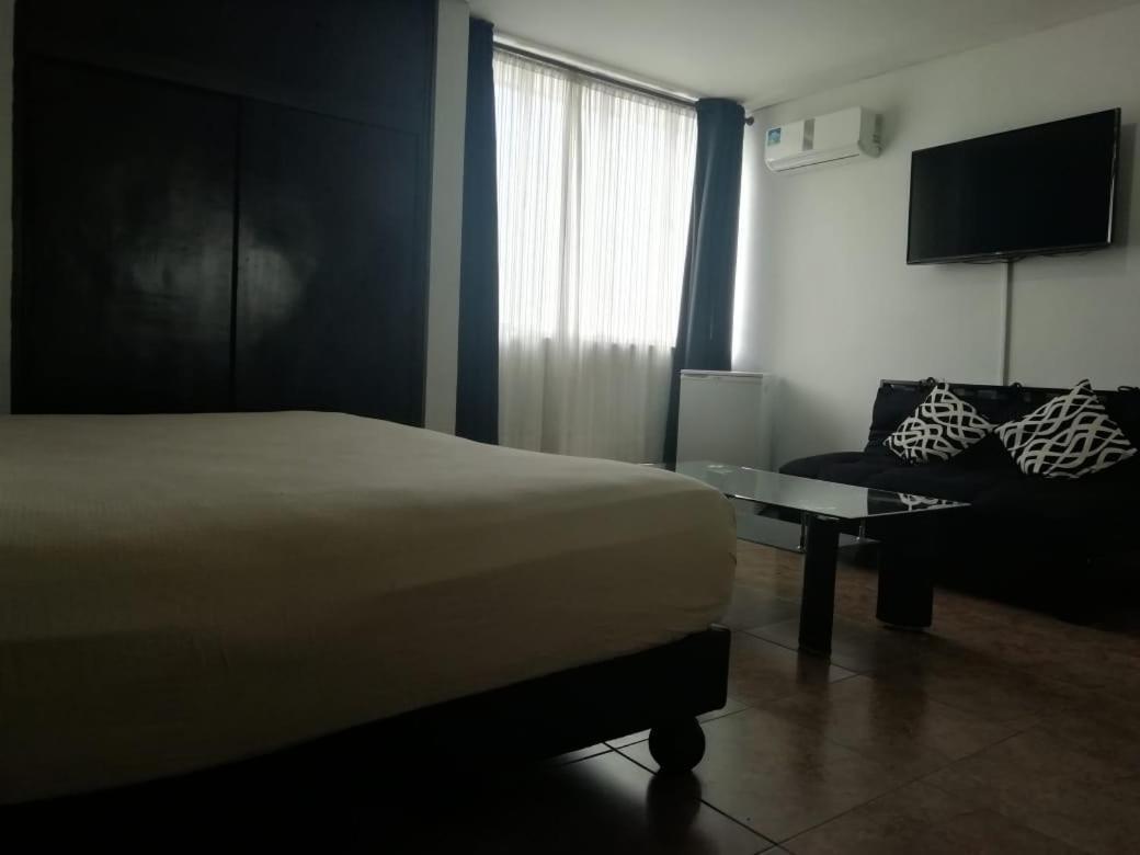 Hotel Americana Кали Екстериор снимка