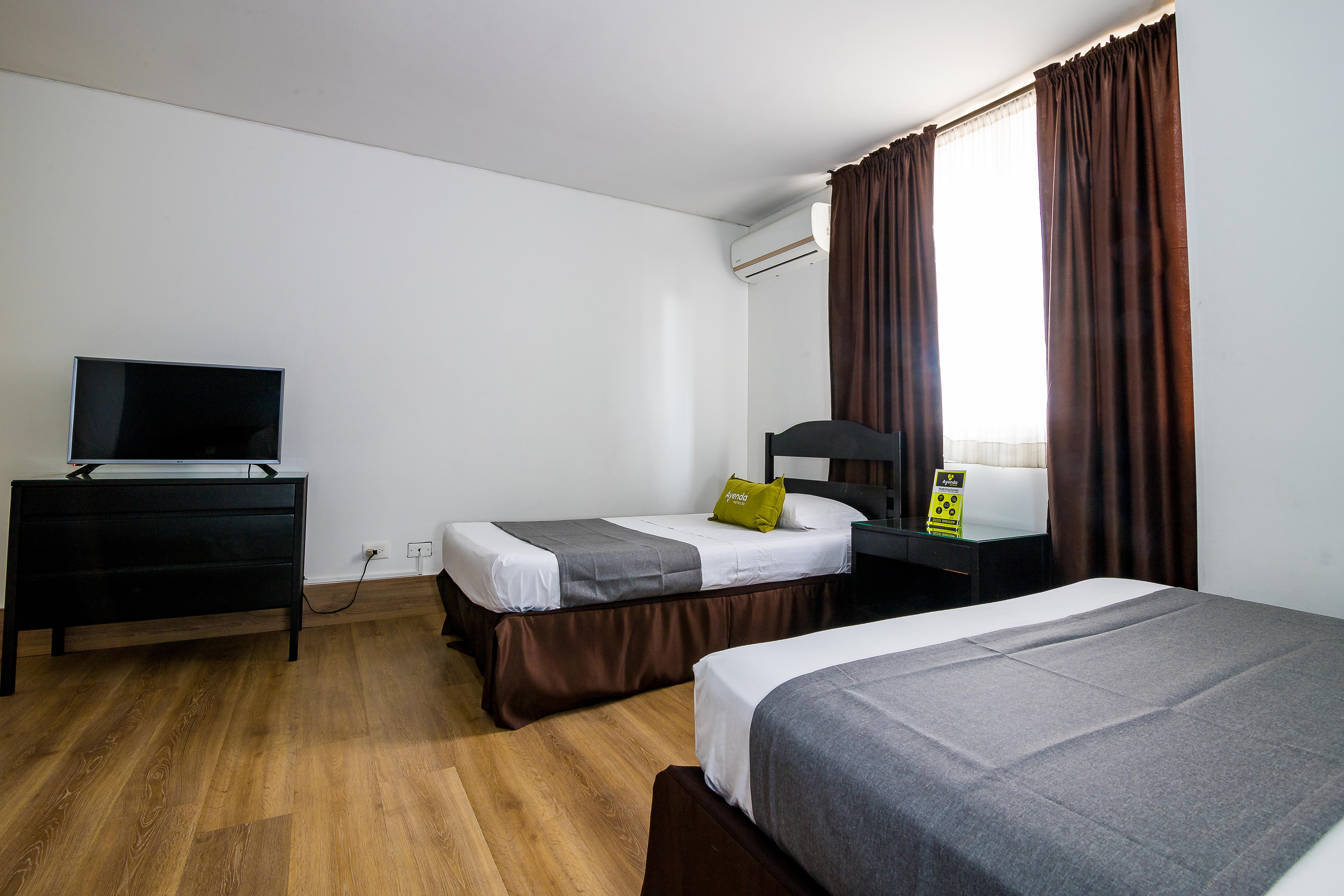 Hotel Americana Кали Екстериор снимка