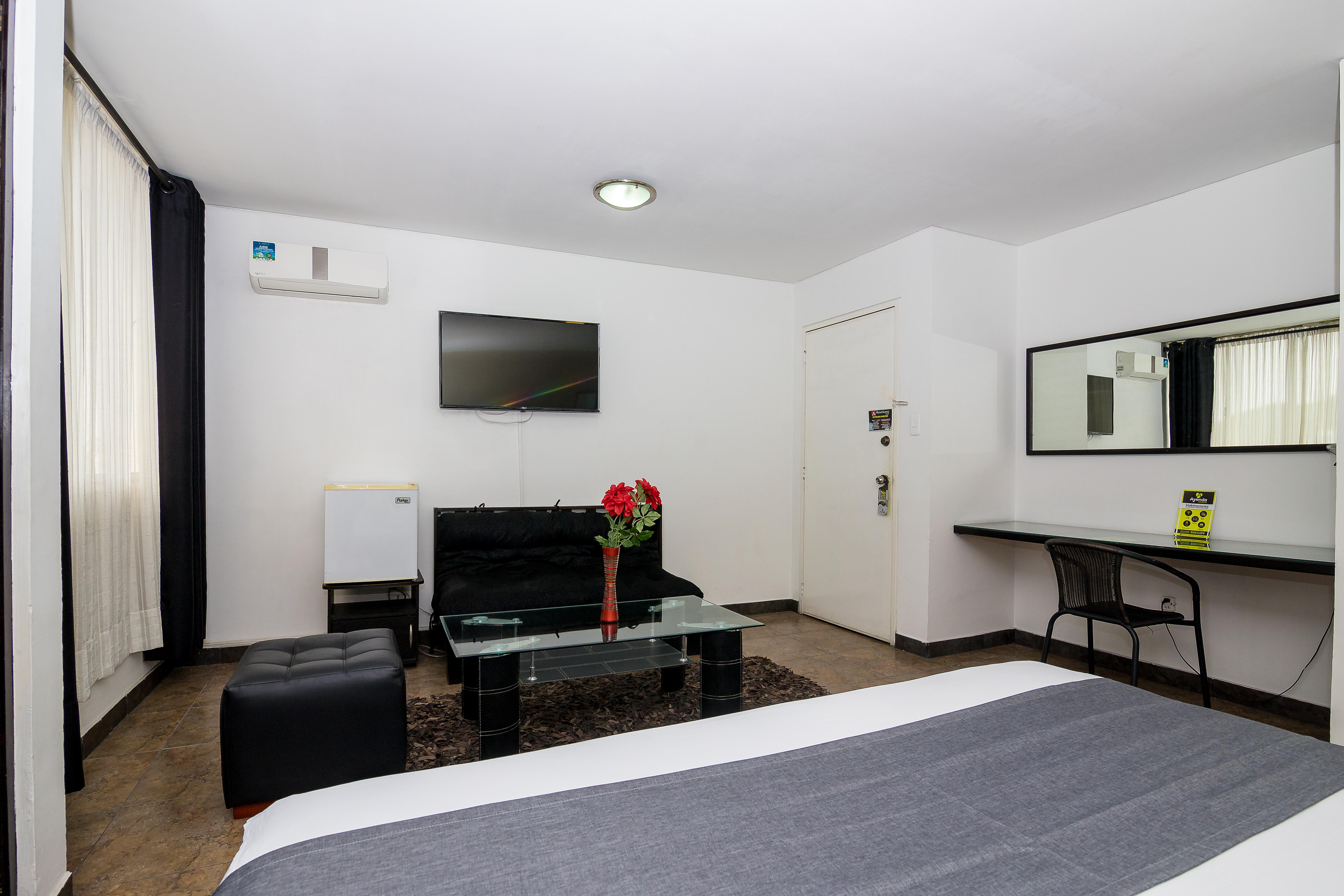 Hotel Americana Кали Екстериор снимка