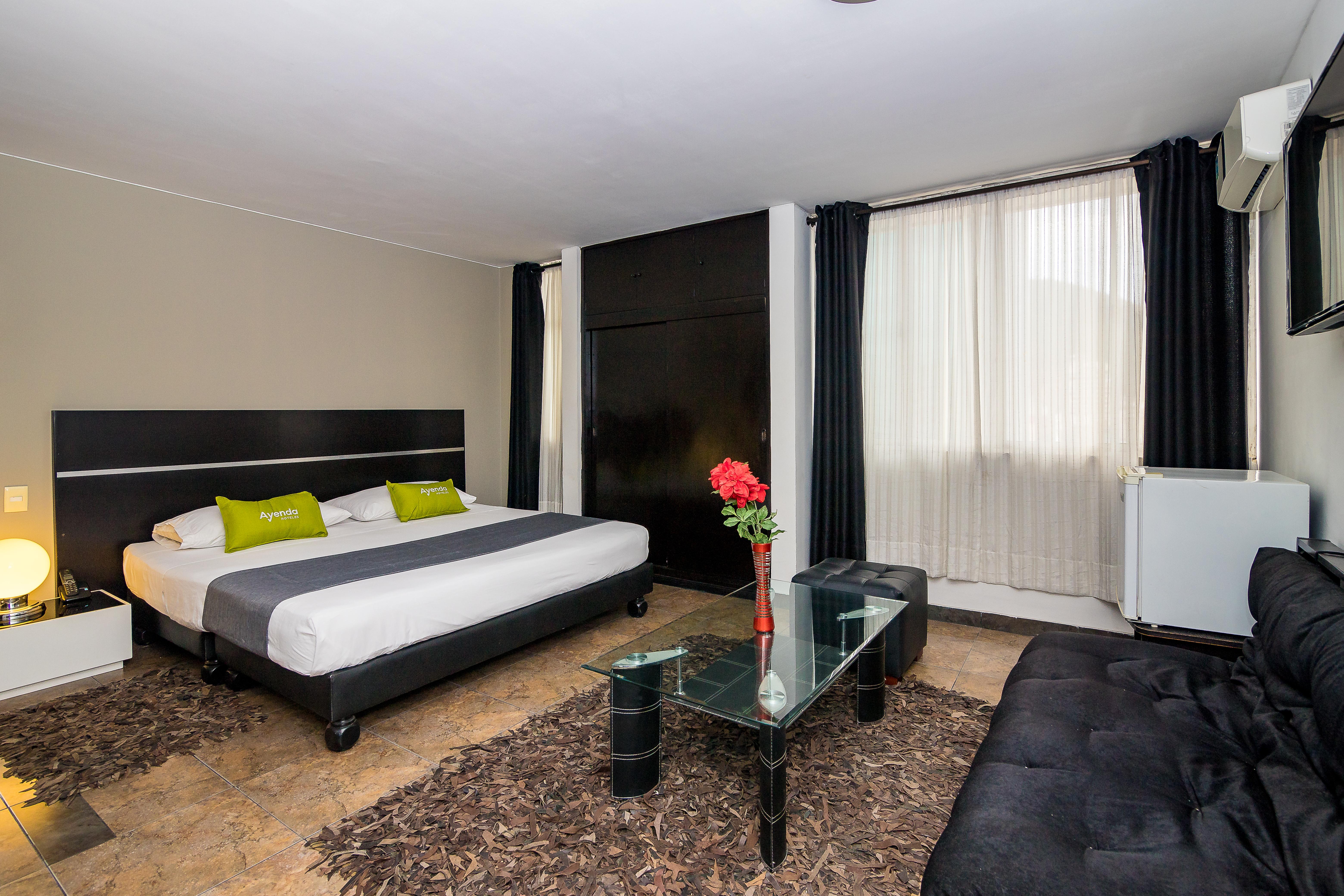 Hotel Americana Кали Екстериор снимка