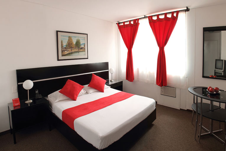 Hotel Americana Кали Екстериор снимка