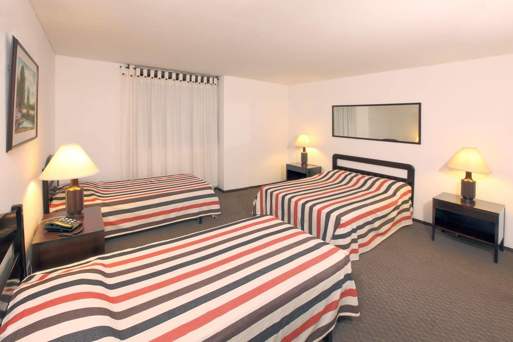Hotel Americana Кали Екстериор снимка