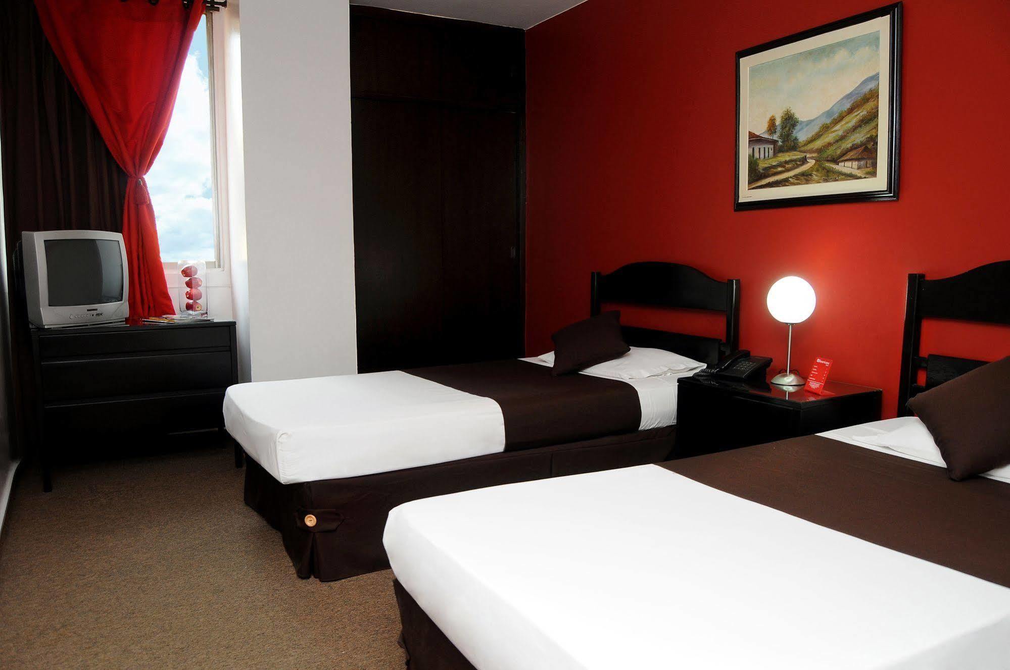 Hotel Americana Кали Екстериор снимка